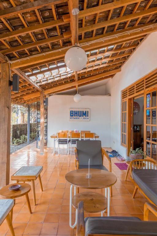 Bhumi Hostel Джокякарта Екстериор снимка
