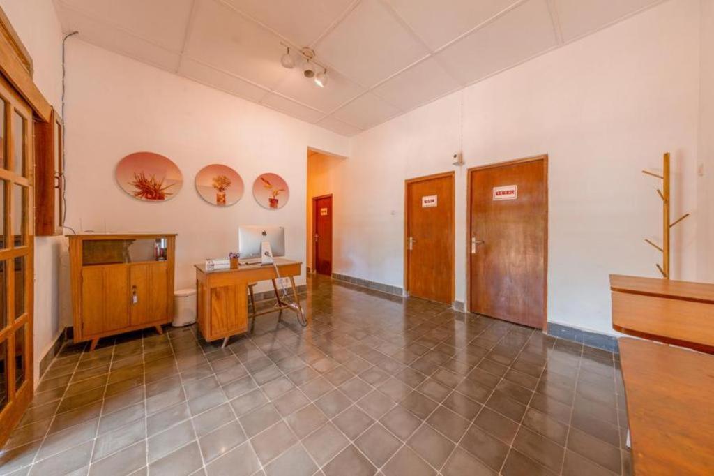 Bhumi Hostel Джокякарта Екстериор снимка