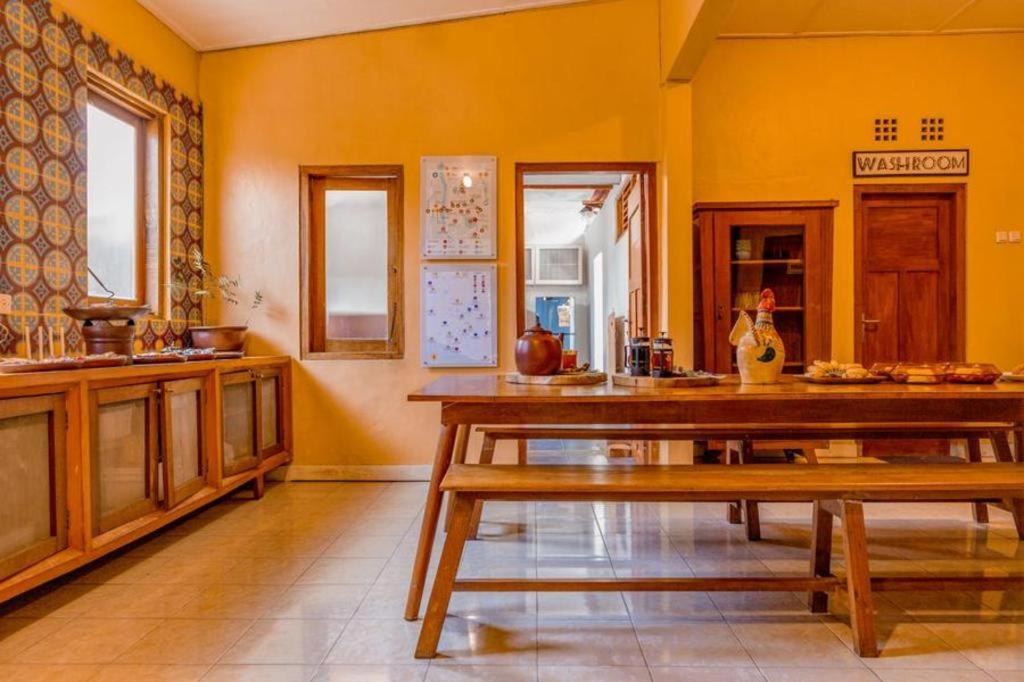 Bhumi Hostel Джокякарта Екстериор снимка