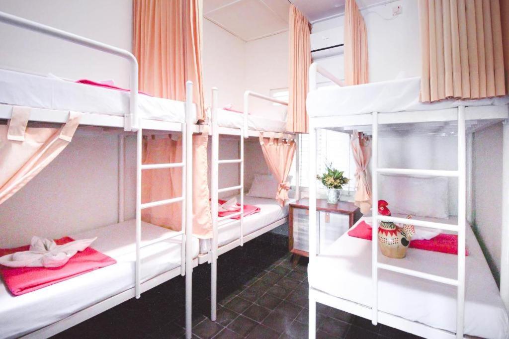 Bhumi Hostel Джокякарта Екстериор снимка